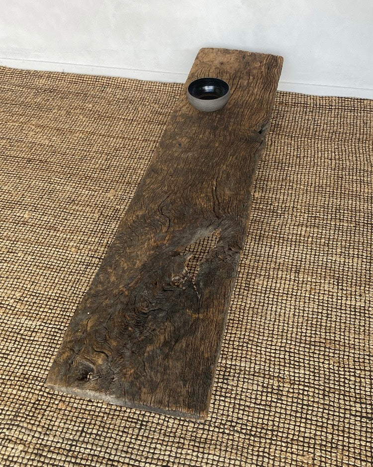 Houten salontafel ruw boomstamblad