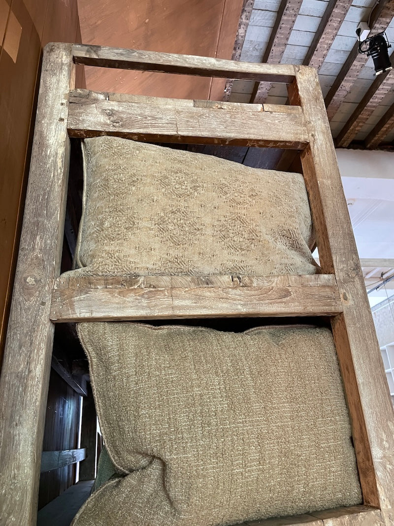 Etagère in teak