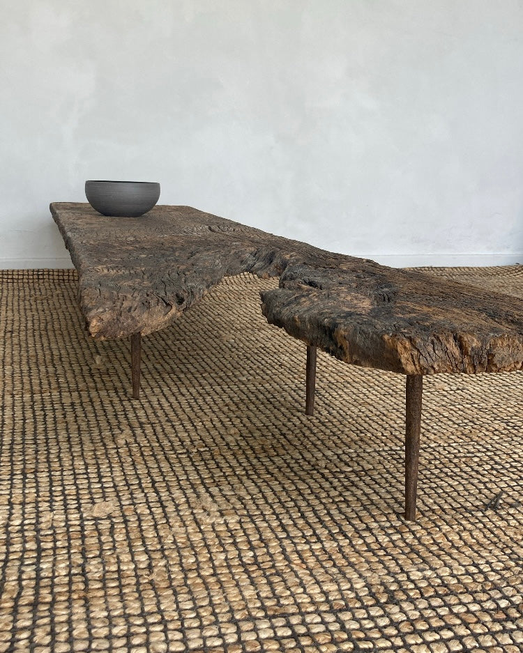 Ruwe houten salontafel boomstamblad