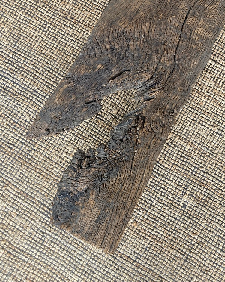 Ruwe houten salontafel boomstamblad