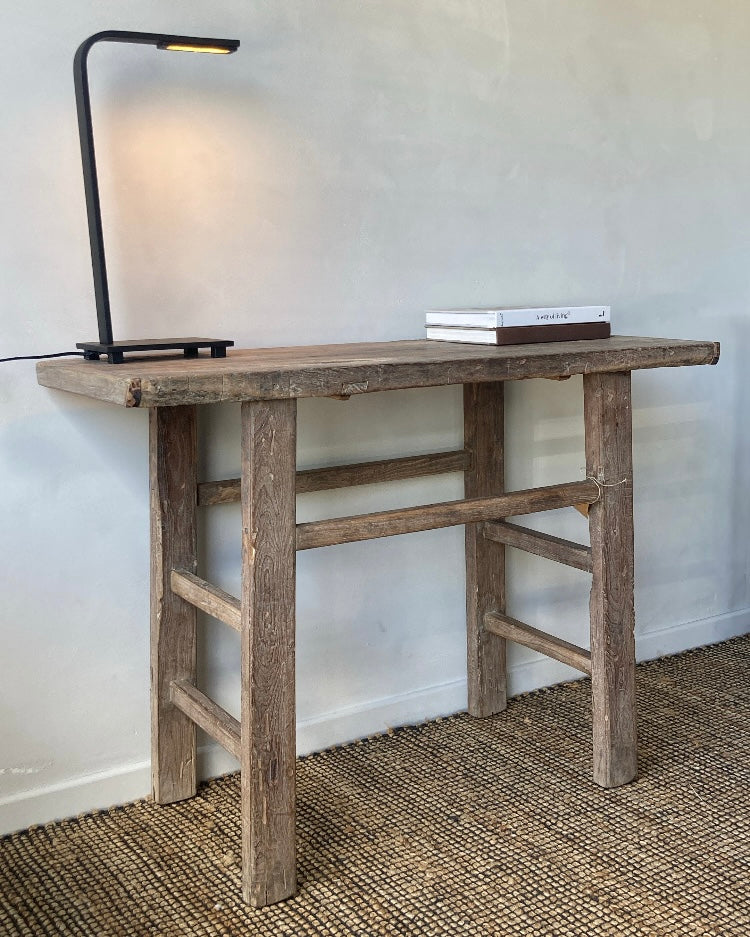 Authentieke houten side table