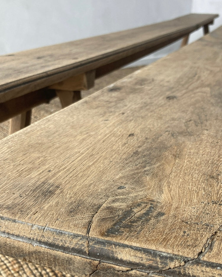Authentieke lange houten bank