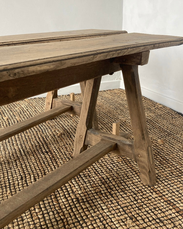 Authentieke lange houten bank