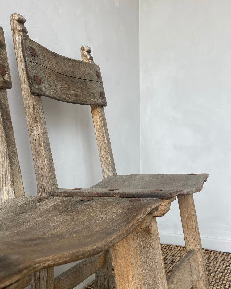 Authentieke houten stoel
