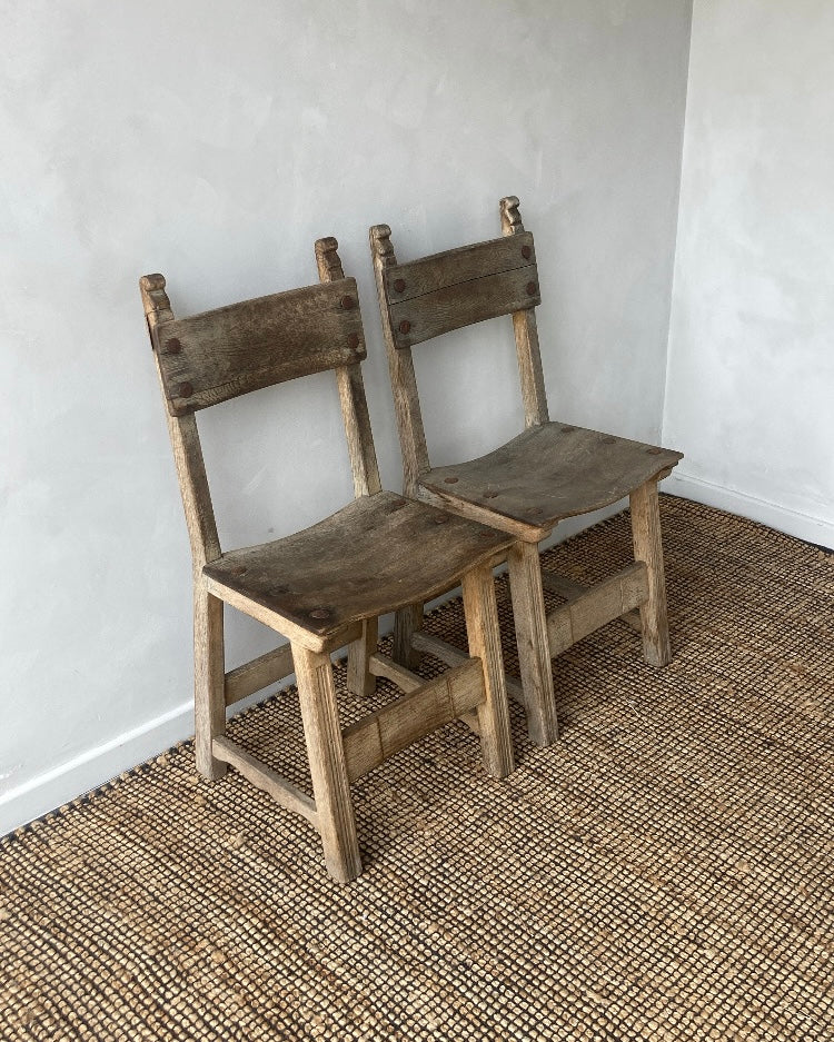 Authentieke houten stoel