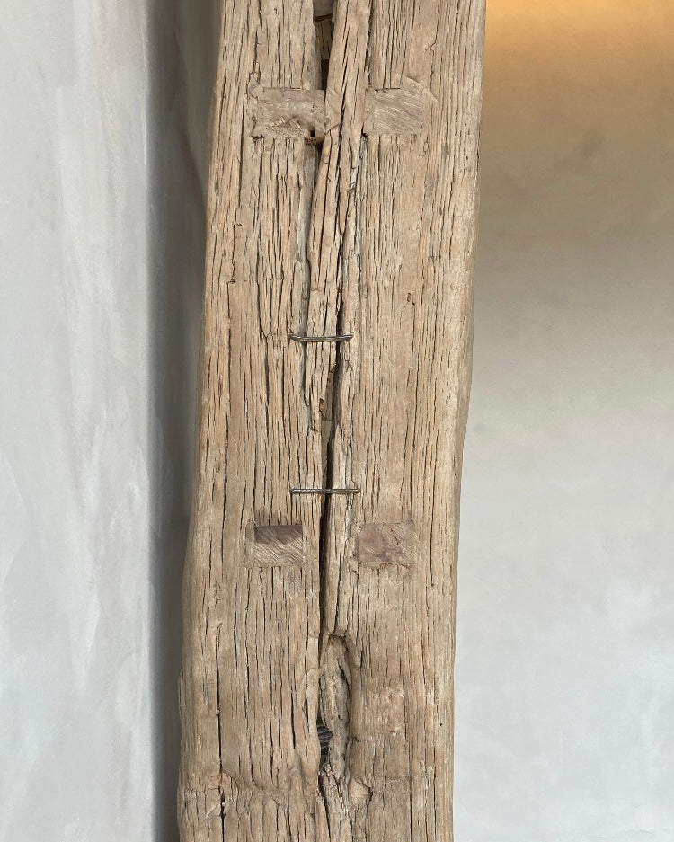 Houten robuuste etagère oude olm
