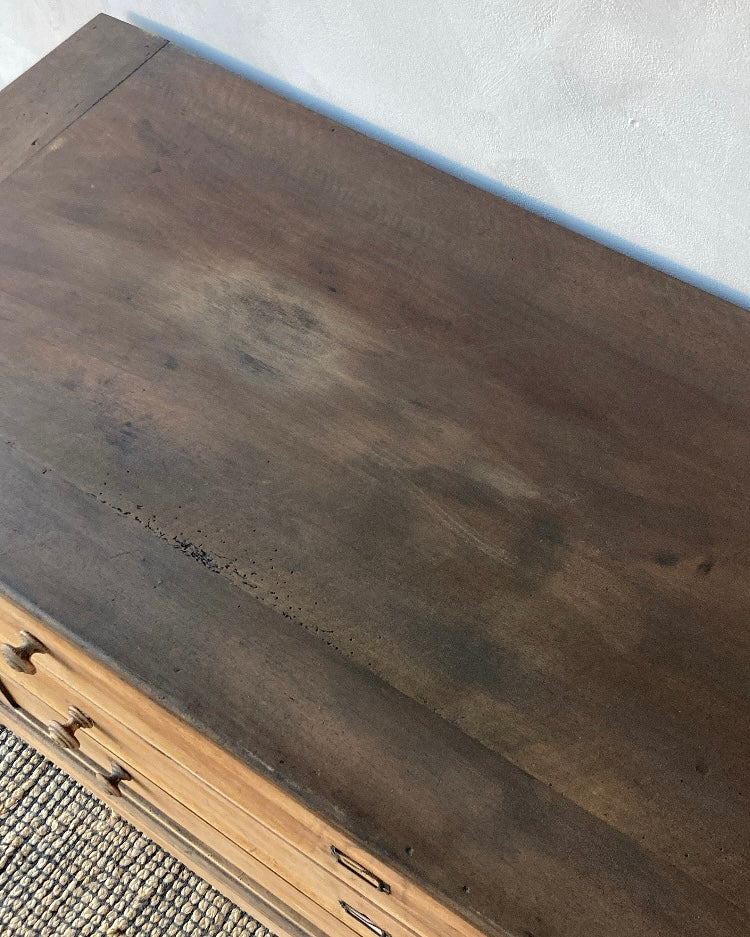 Authentieke houten commode met lades
