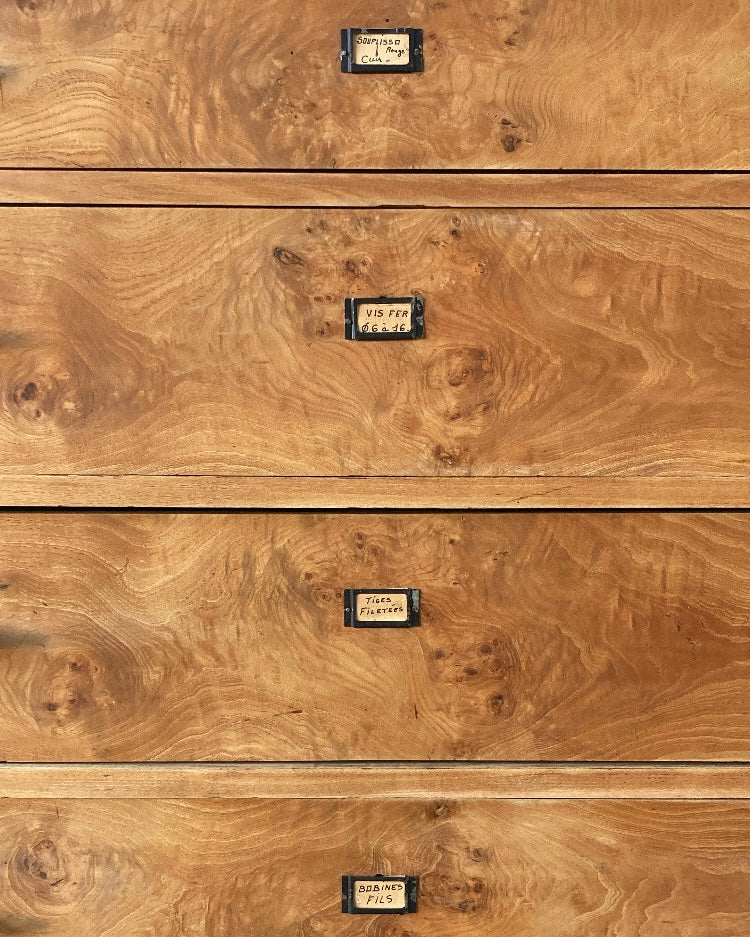 Authentieke houten commode met lades