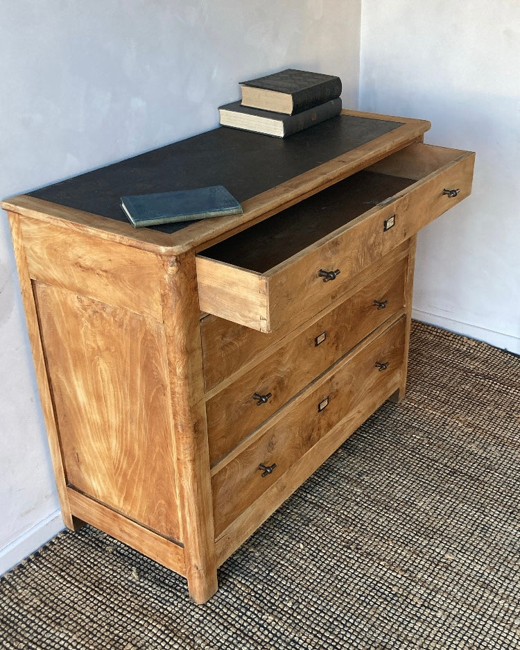 Authentieke houten commode met lades