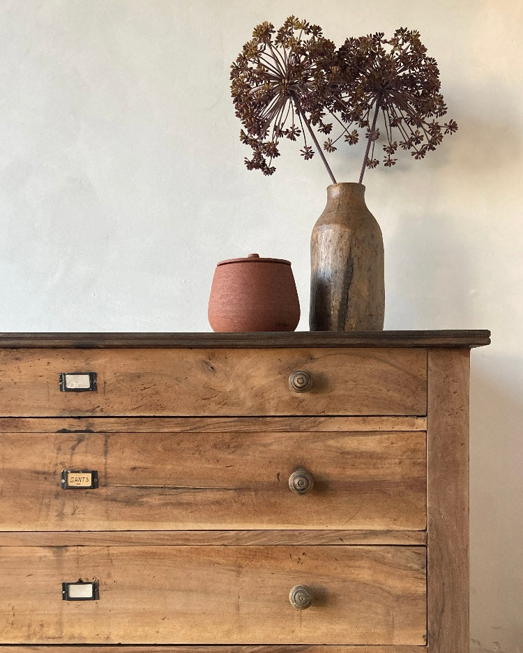 Authentieke houten commode met lades