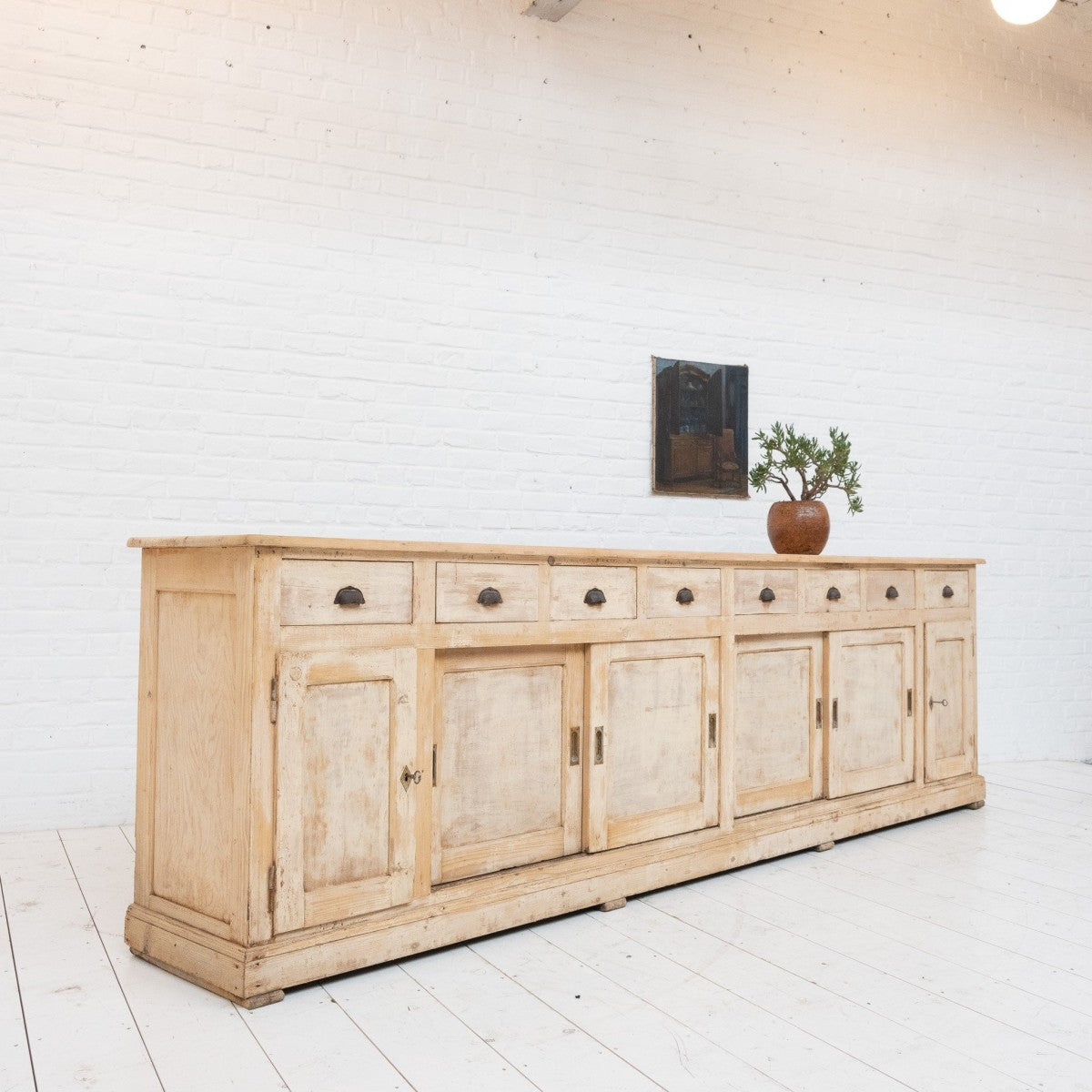 Dressoir den zes deuren en lades