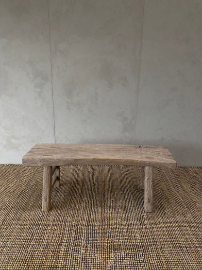 Bankje China in oude olm