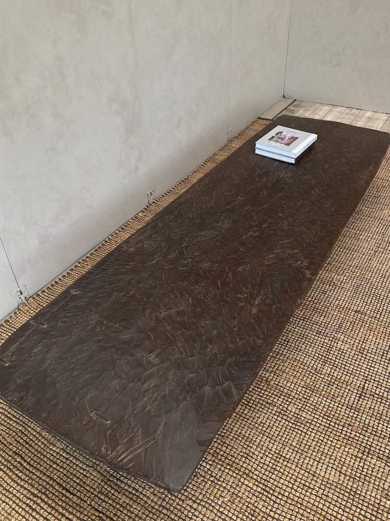 Salontafel met blad uit één stuk cederhout