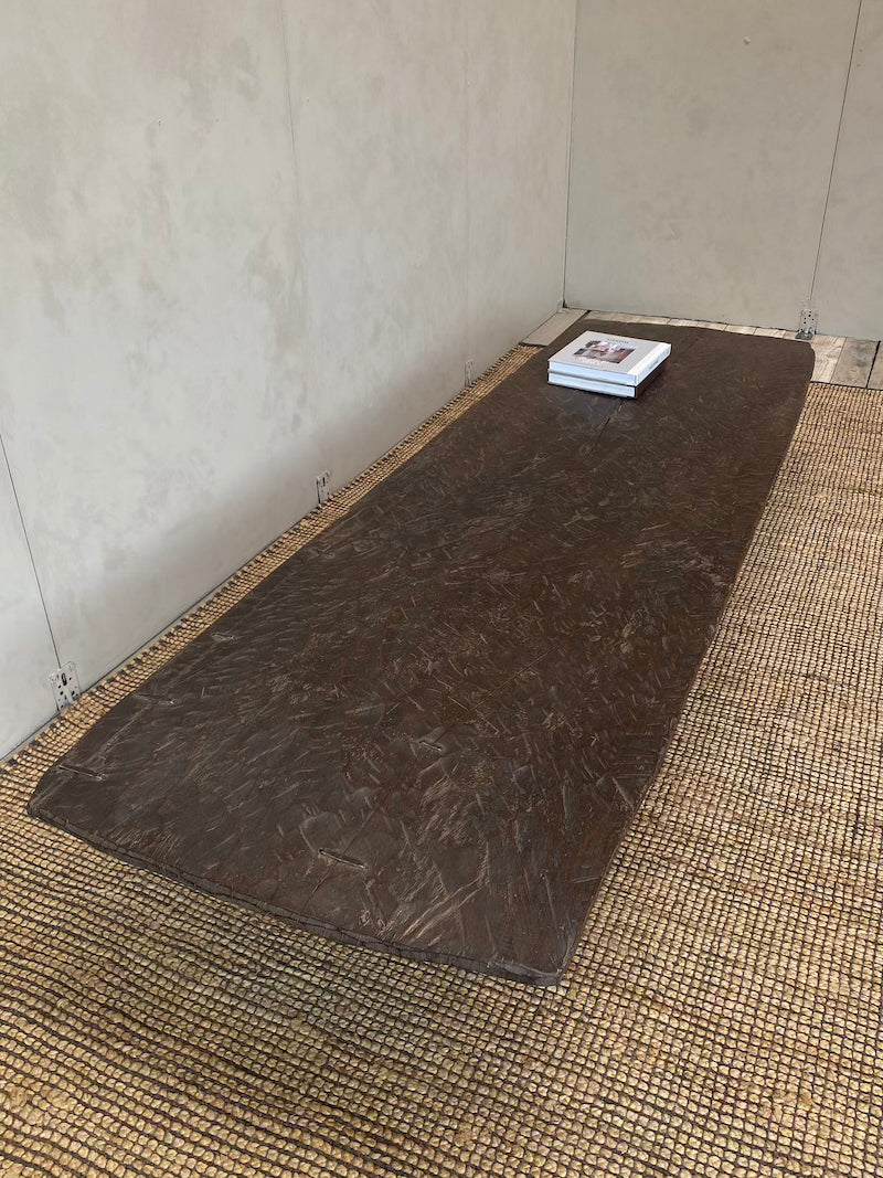 Salontafel met blad uit één stuk cederhout