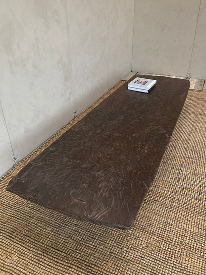 Salontafel met blad uit één stuk cederhout