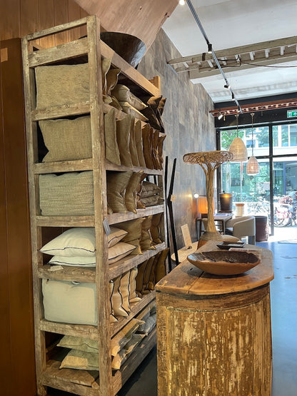 Etagère in teak