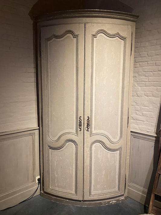 Hoekkast gepatineerd